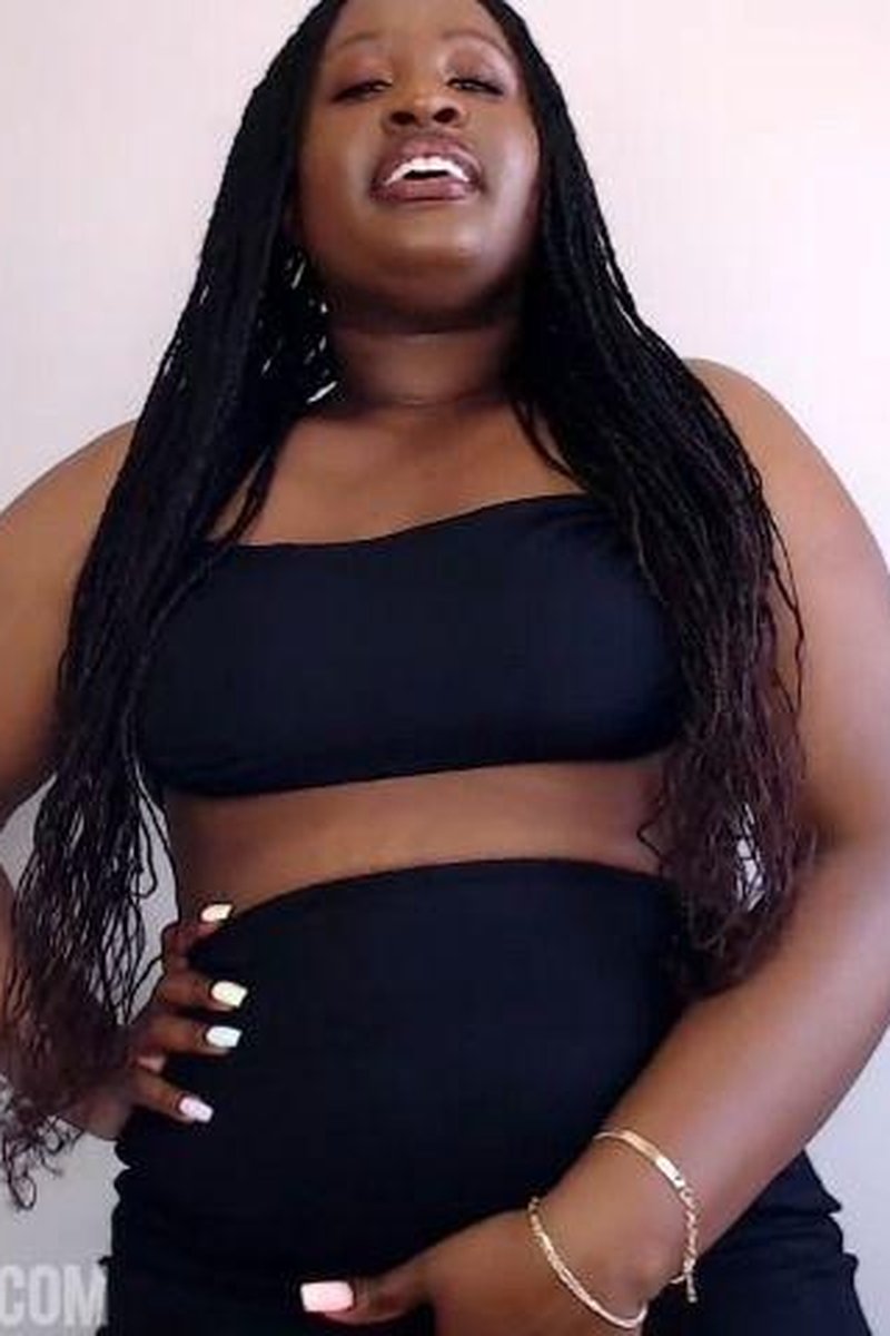 Greedy Black Hottie Mistress - Screenshot 1 of 4 - Body Worship