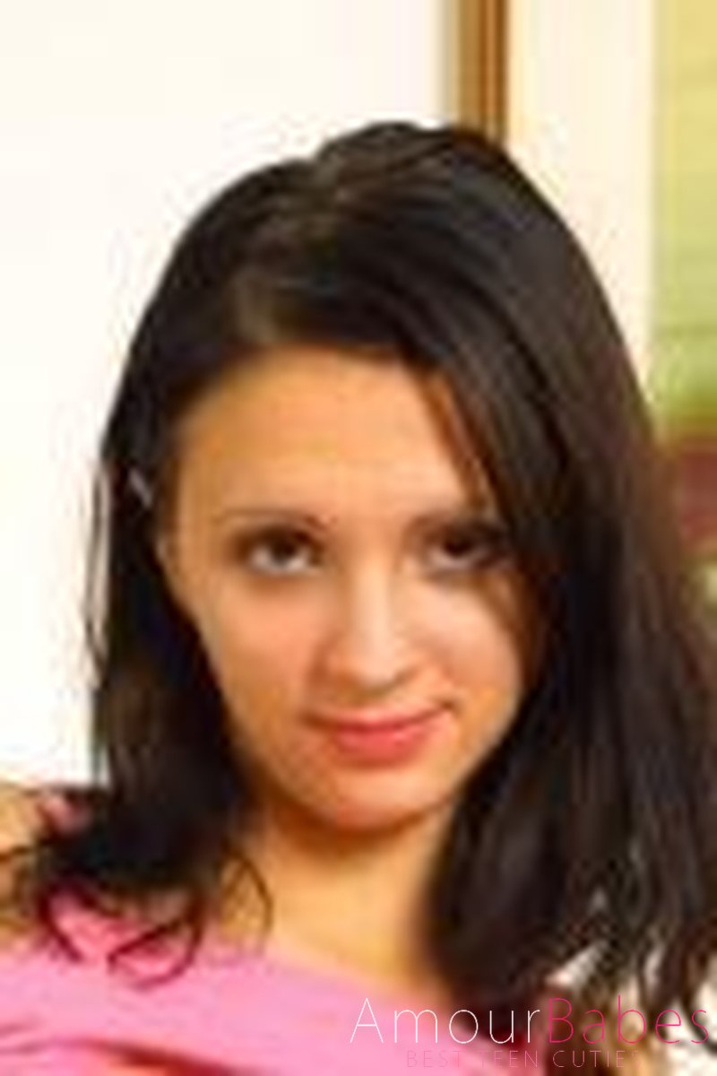 Karry - Screenshot 1 of 4 - Babes