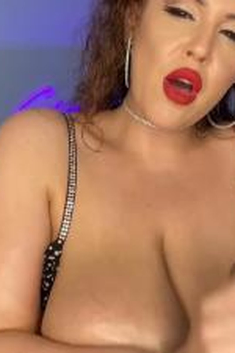 Oiled Up Fucking All 3 Holes - Screenshot 1 of 4 - Anal Masturbation
