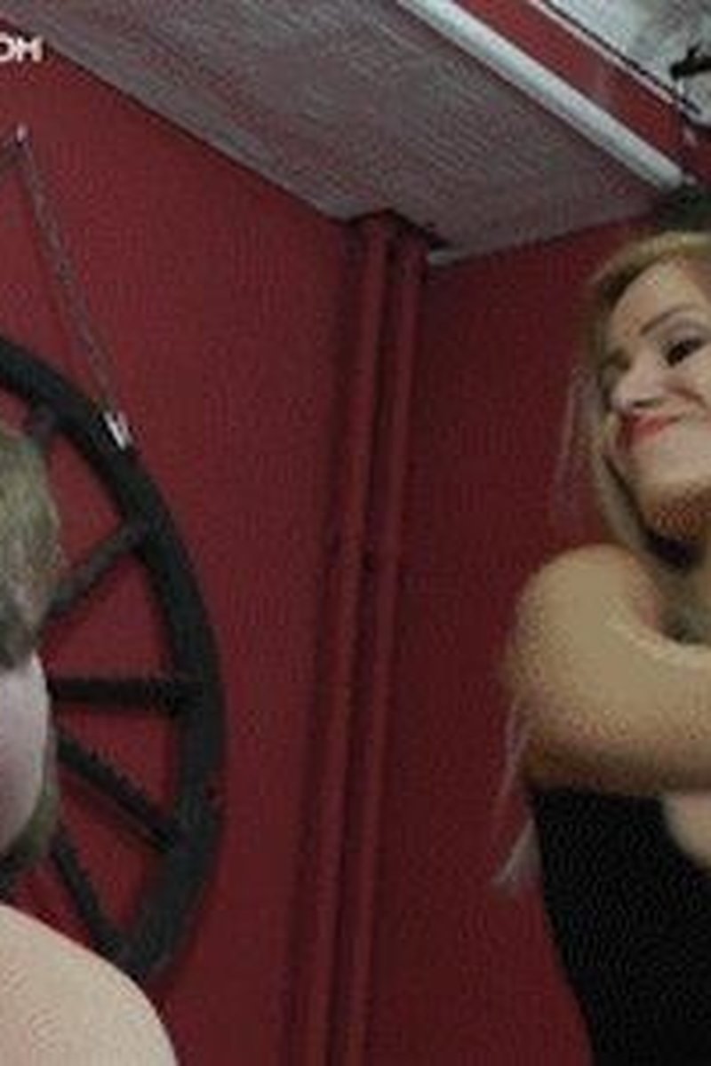 (HD) Ringing Ears - Screenshot 1 of 4 - BDSM