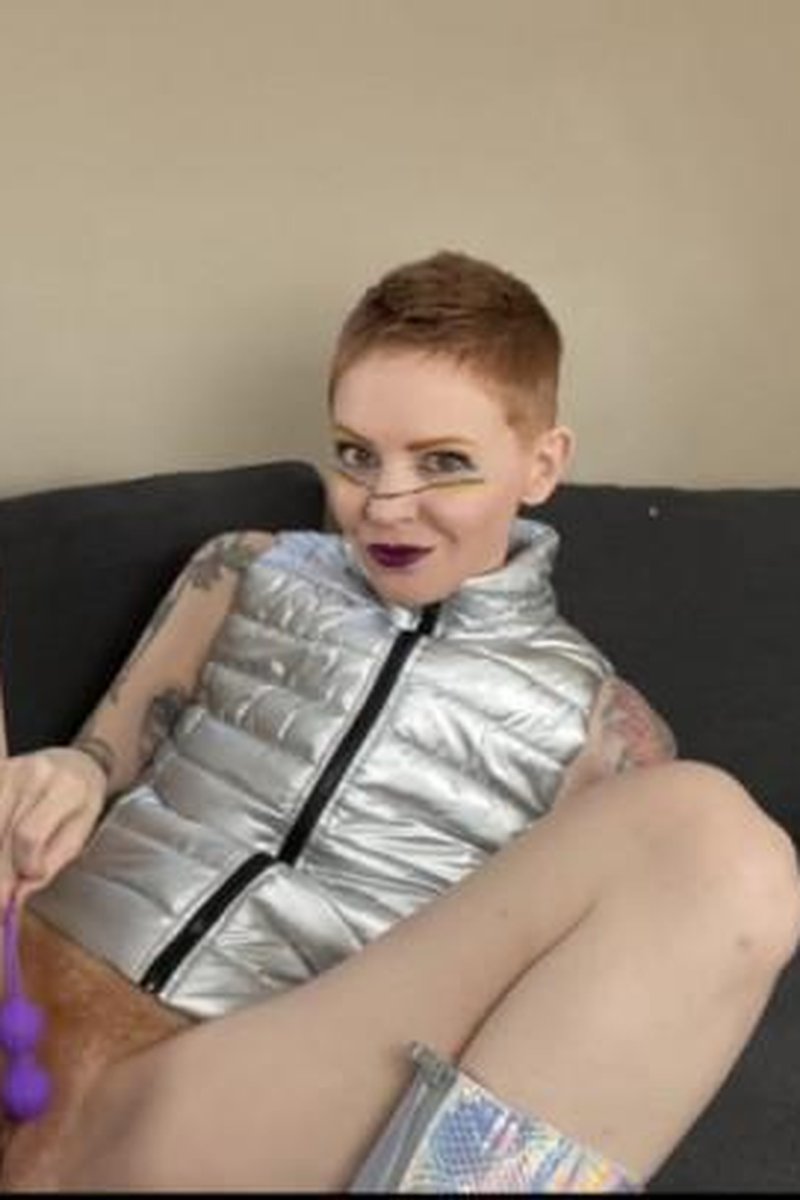 Alien Orgasms - Screenshot 1 of 4 - Hairy Pussy