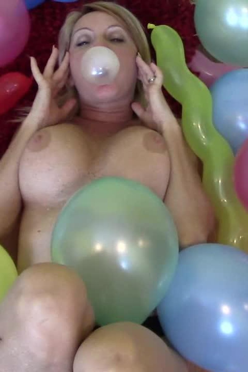 Balloons And Bubbles - Screenshot 1 of 4 - Bubble Gum