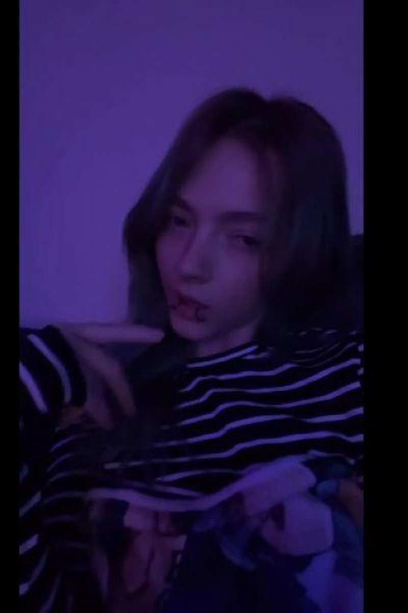 Emo Gal - Screenshot 1 of 4 - Emogirl