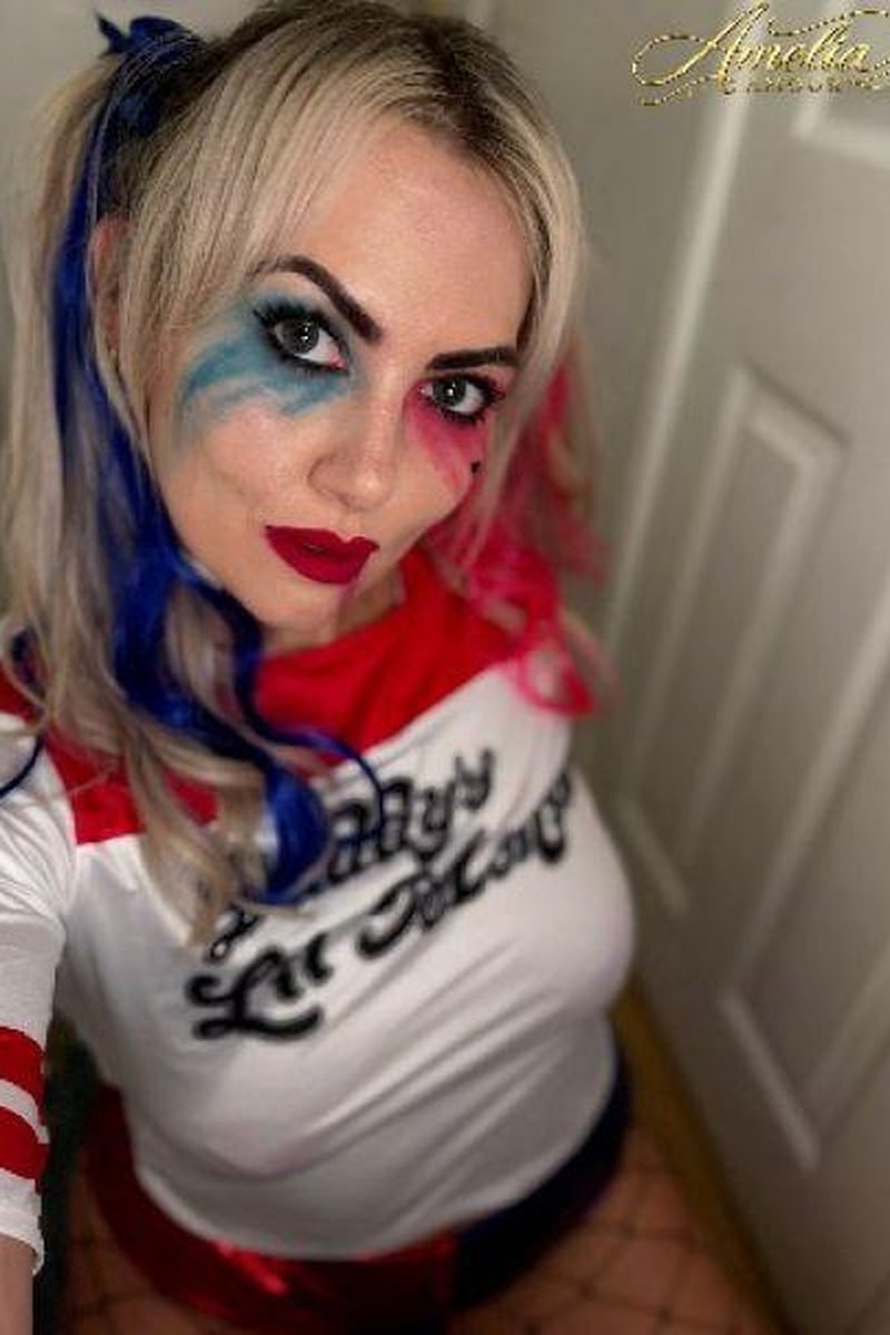 Harley Quinn Cosplay Masterbation - Screenshot 1 of 4 - Babes