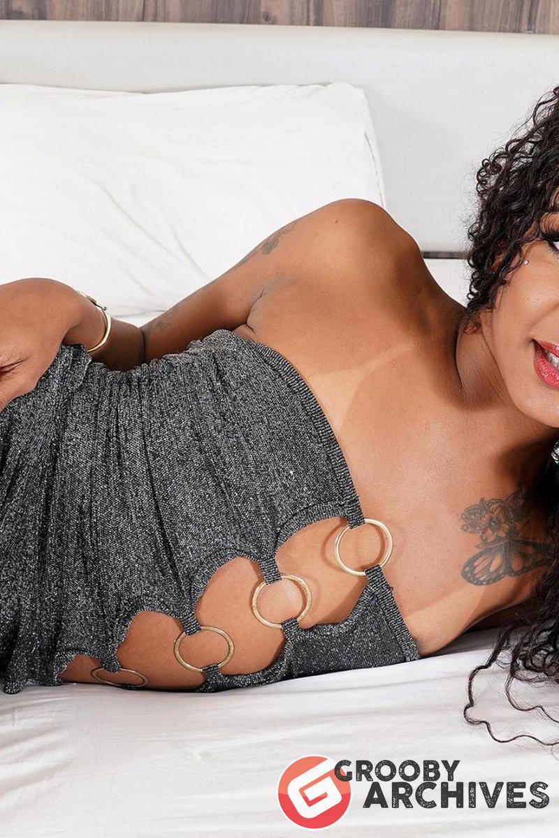 Gorgeous Thaysa Lopes - Screenshot 1 of 4 - Body - Average