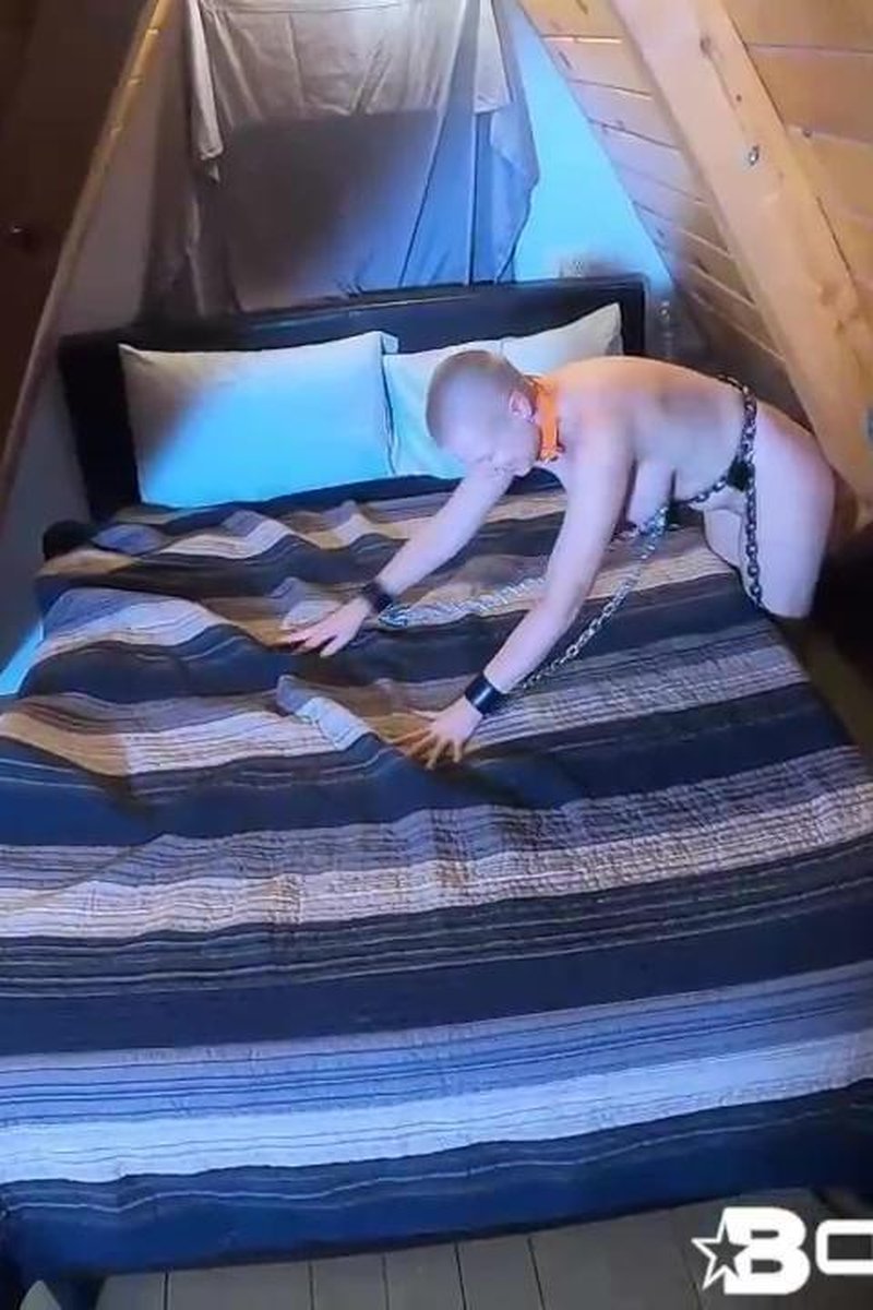 Making The Bed - Screenshot 1 of 4 - Bondage
