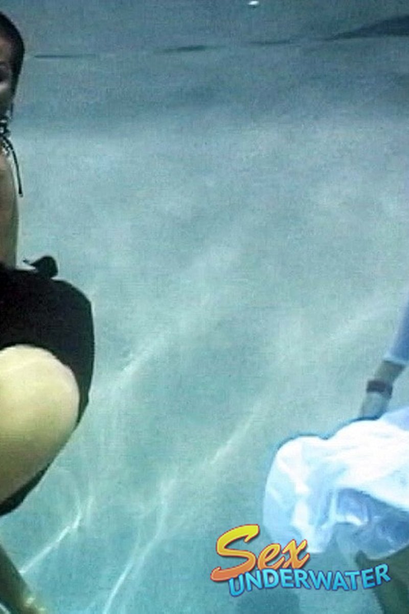 Thighs - Screenshot 1 of 4 - Water