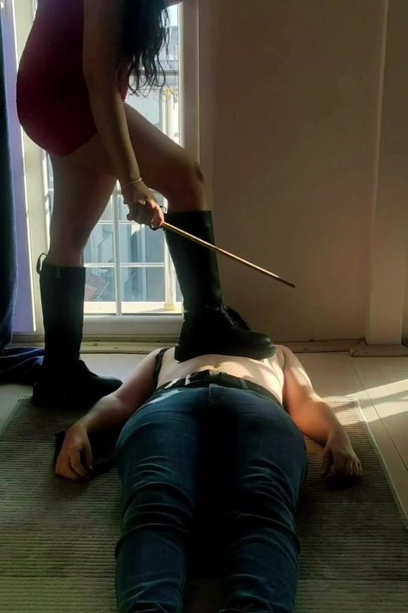 Bastinado - Screenshot 1 of 4 - Domination