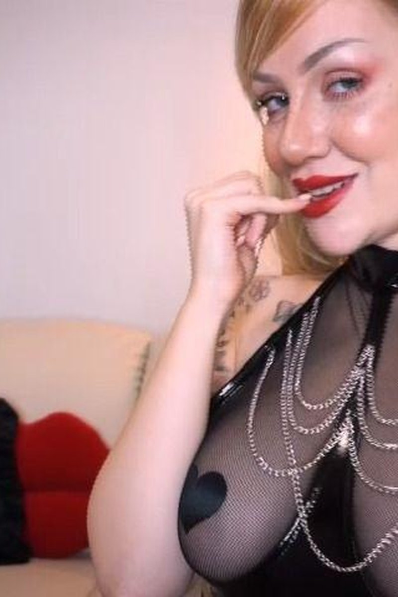 Bouncing Boobs JOI - Screenshot 1 of 4 - Big Tits