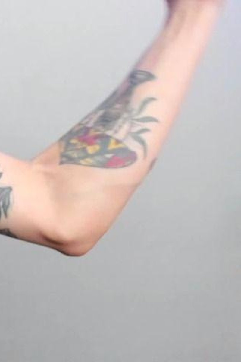 Arm Flexing Custom - Screenshot 1 of 4 - Armpit Fetish