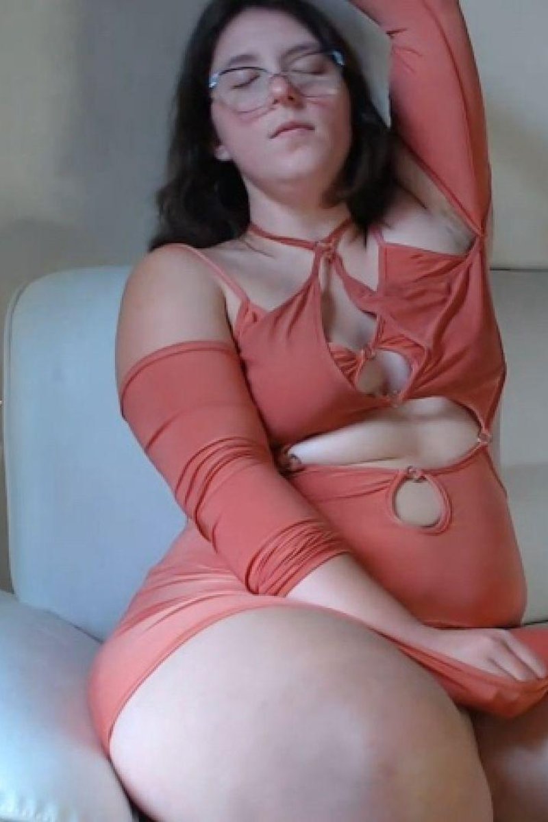 Classy Burps - Screenshot 1 of 4 - Bloated Belly