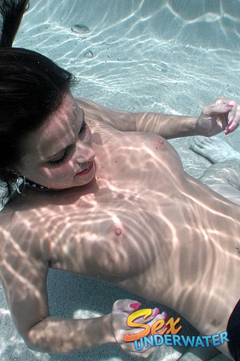 Rendevous - Screenshot 1 of 4 - Water