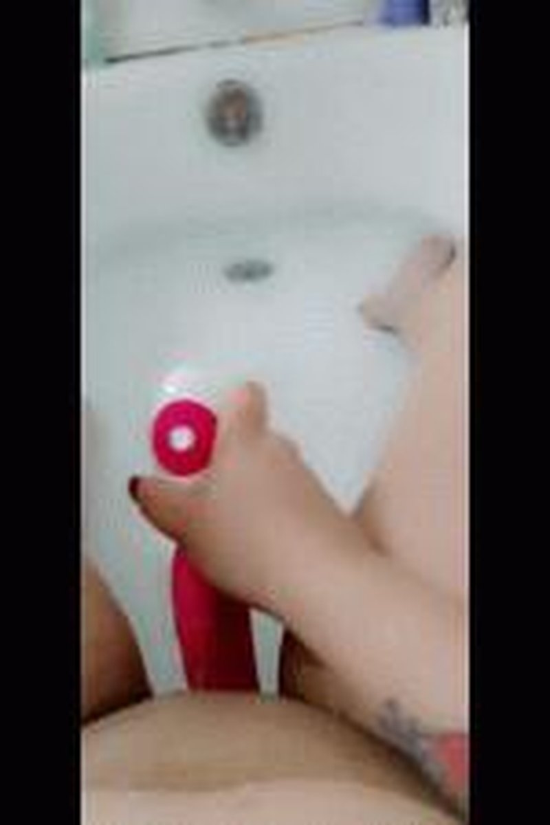 Playing With Myself - Screenshot 1 of 4 - Masturbation