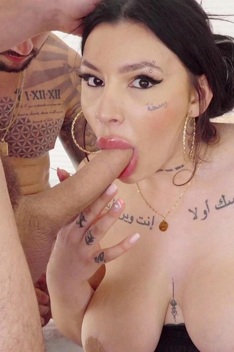 Compilacion Mamadas En Bluesins, Blowjob Compilation - Screenshot 1 of 4 - Arabic