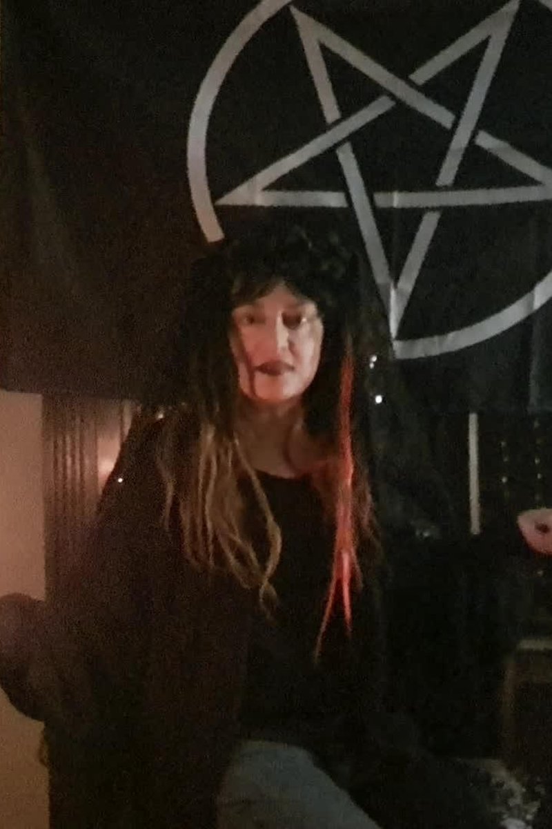 Satanic Summoning - Screenshot 1 of 4 - Broken