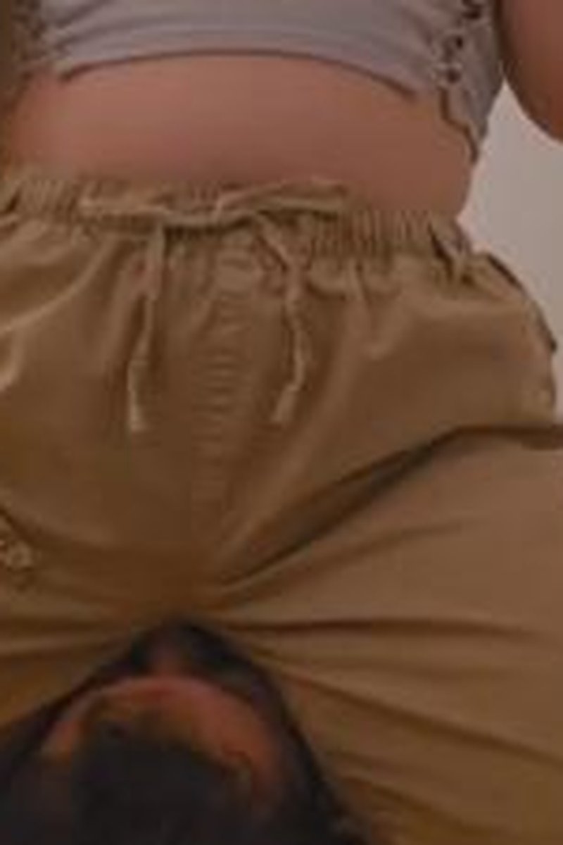 Facesiting Cargo Pin - Screenshot 1 of 4 - Ass Smothering