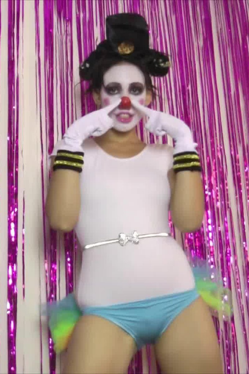 Circus Sissy - Screenshot 1 of 4 - Cosplay