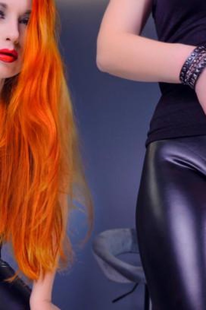 Camel Toe Tease - Screenshot 1 of 4 - Camel Toe