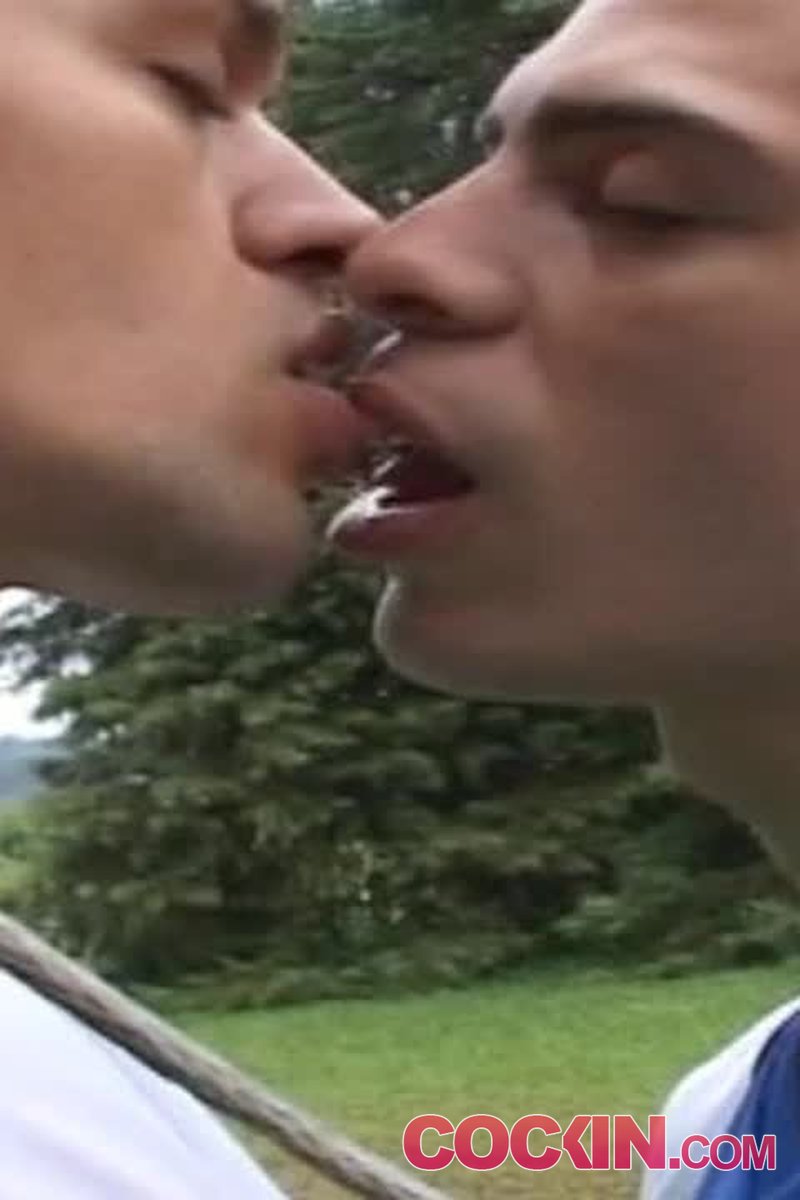 Muscle Bound 1 - Screenshot 1 of 4 - Gay