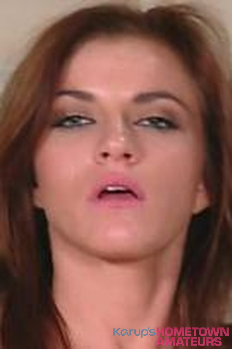 Emma - Screenshot 1 of 4 - Emma Stoned