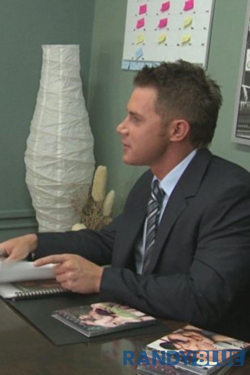 Well Suited - Screenshot 1 of 4 - Anal