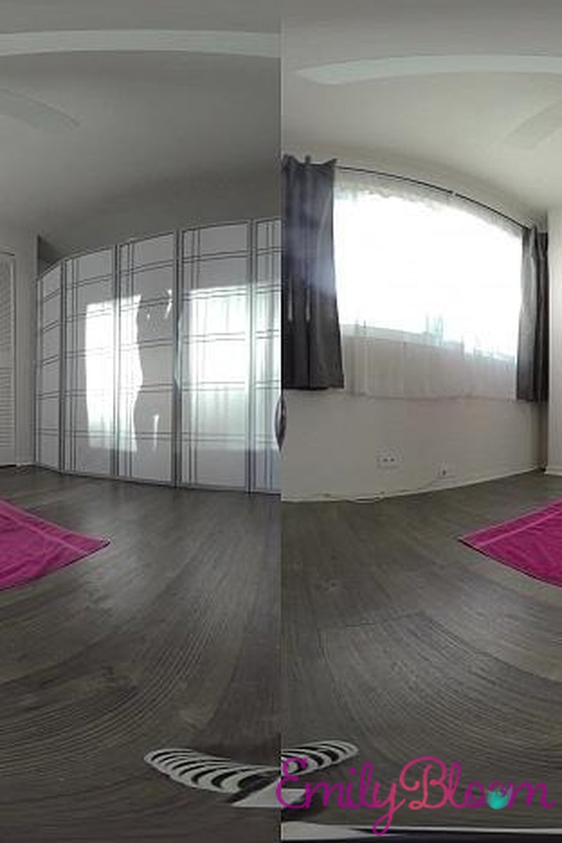 Yoga VR - Screenshot 1 of 4 - Big Tits