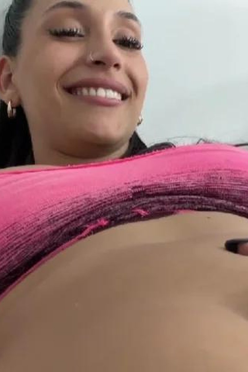 Tiny In My Belly Button - Screenshot 1 of 4 - Imbabylexie