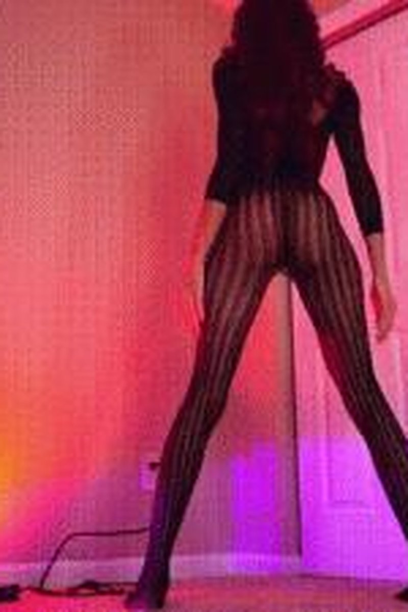 Rosie Dances - Screenshot 1 of 4 - Ass Fetish