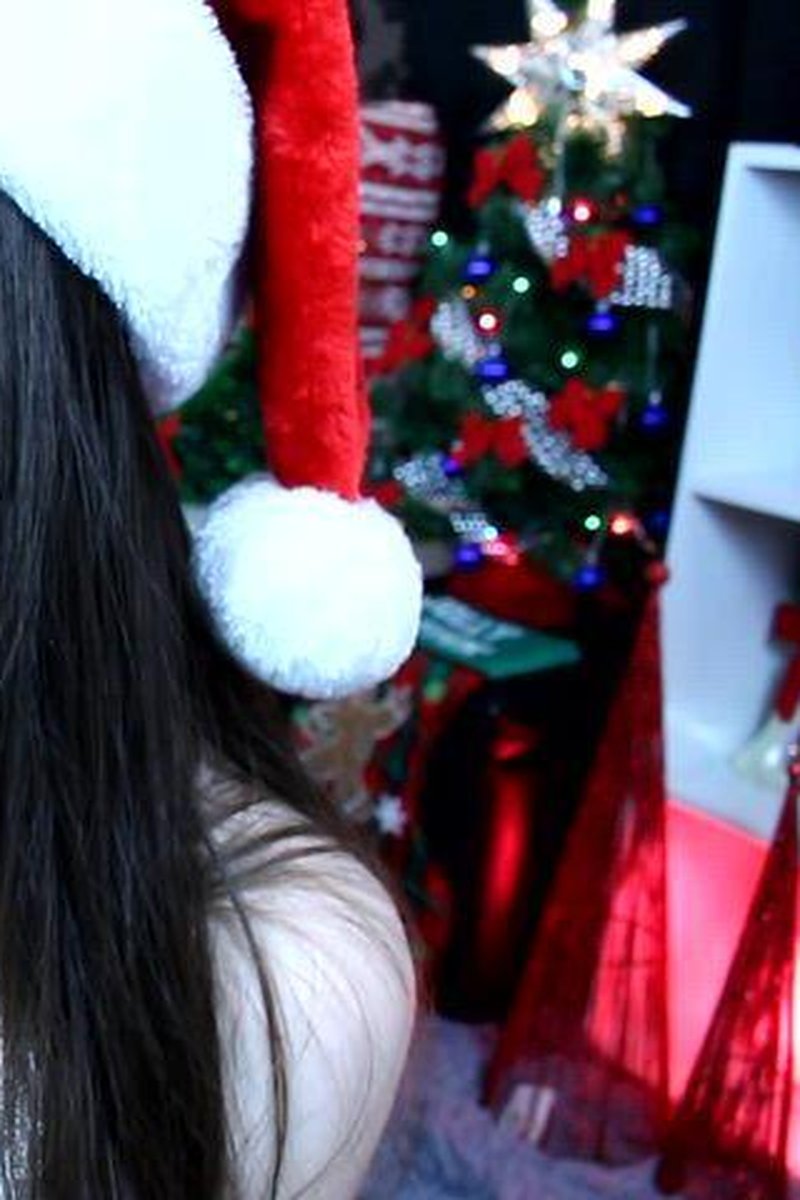 Candy Cane Lick - Screenshot 1 of 4 - Lilcanadiangirl