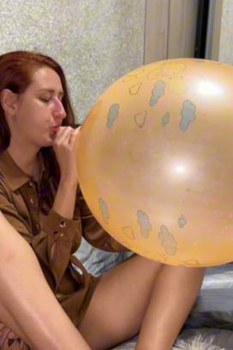 Pop Evening - Screenshot 1 of 4 - Balloon Fetish