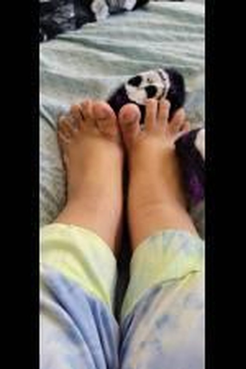 Arched Feet - Screenshot 1 of 4 - BBW