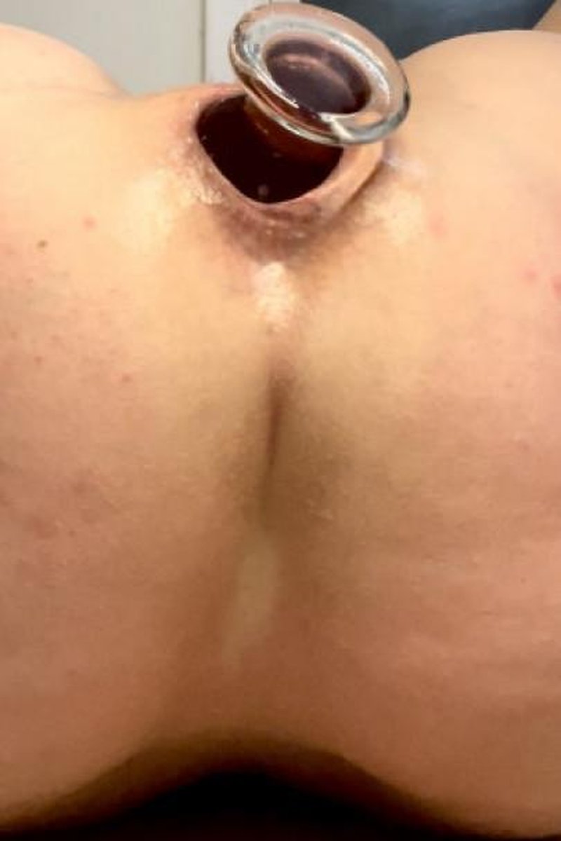 Medium Plug - Screenshot 1 of 4 - Anal