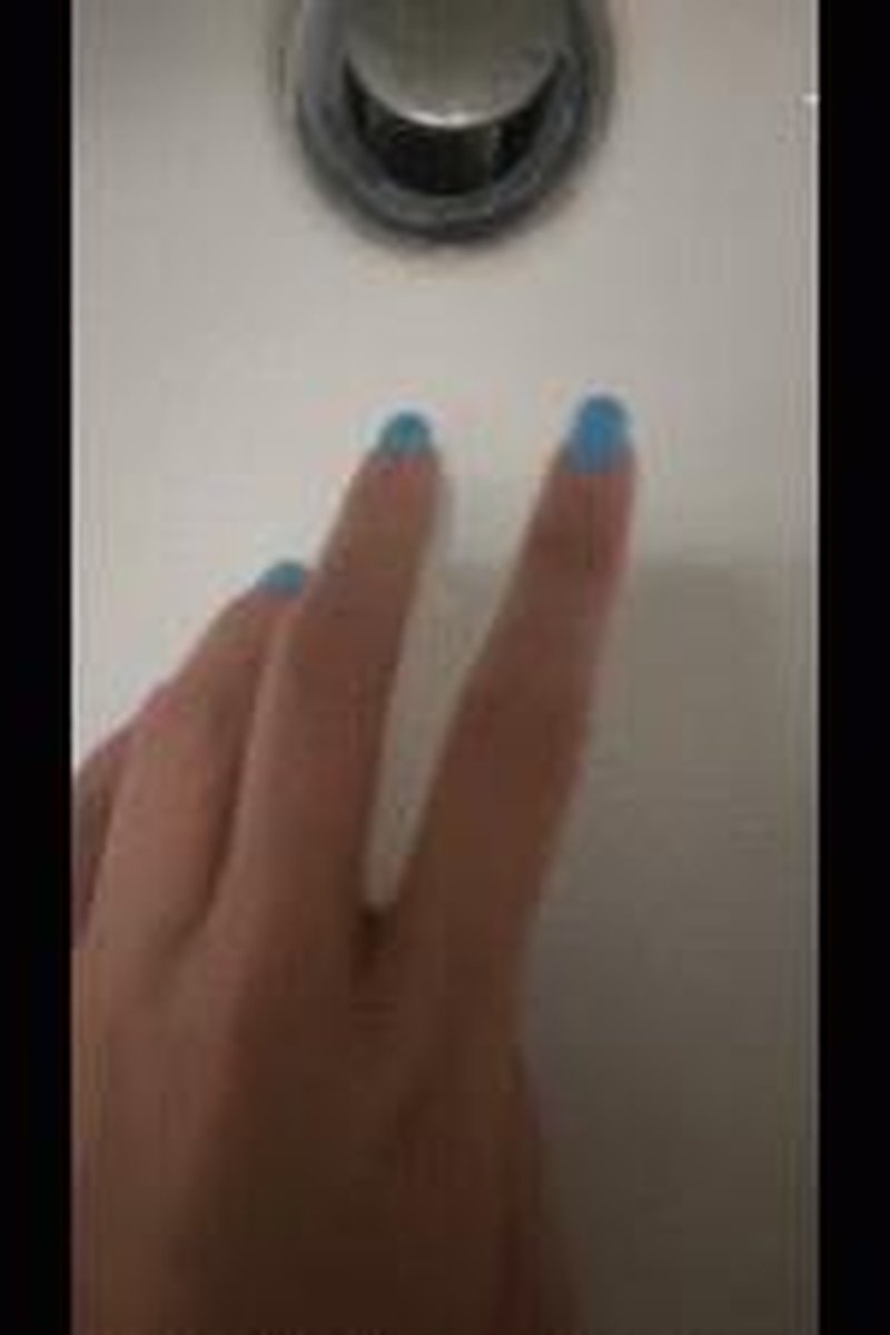 Fingernail Tapping - Screenshot 1 of 4 - ASMR