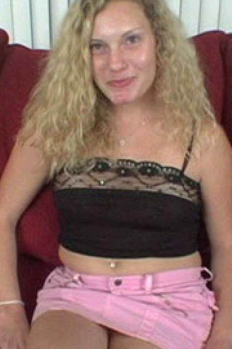 Eli Loves Guzzling Down Loads - Screenshot 1 of 4 - Blowjob