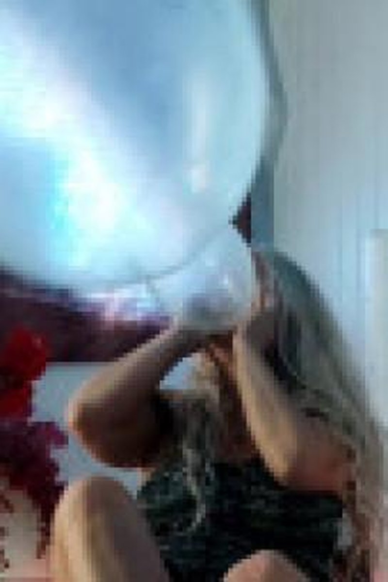 B2P 17 Inch Yellow Punch Balloon - Screenshot 1 of 4 - Balloon Fetish