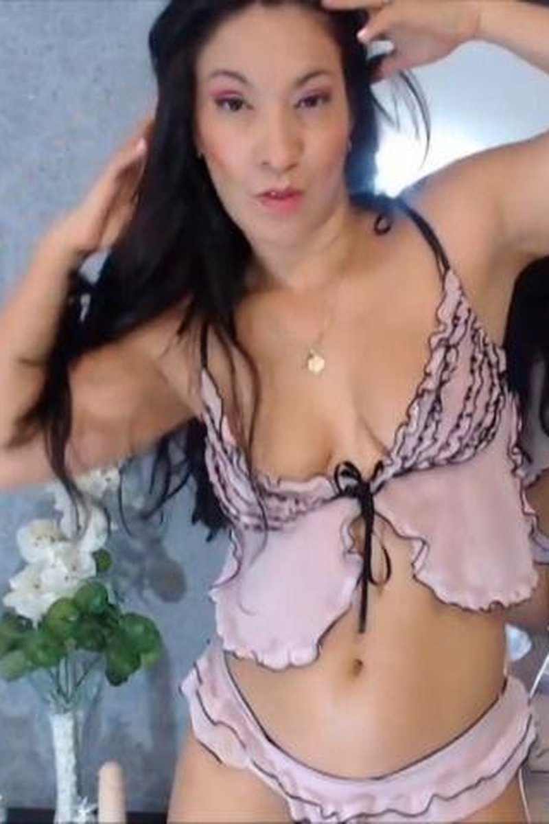 Dancing Sexy - Screenshot 1 of 4 - Dancer