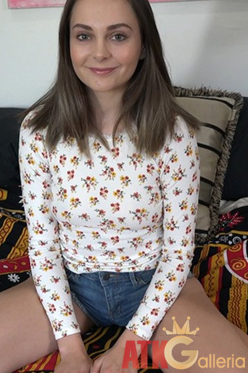 Aften Opal - Interview - Screenshot 1 of 4 - Brown Hair