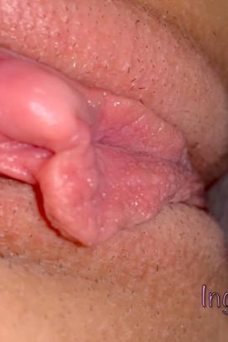 Big Clit Presentation - Screenshot 1 of 4 - Big Clit