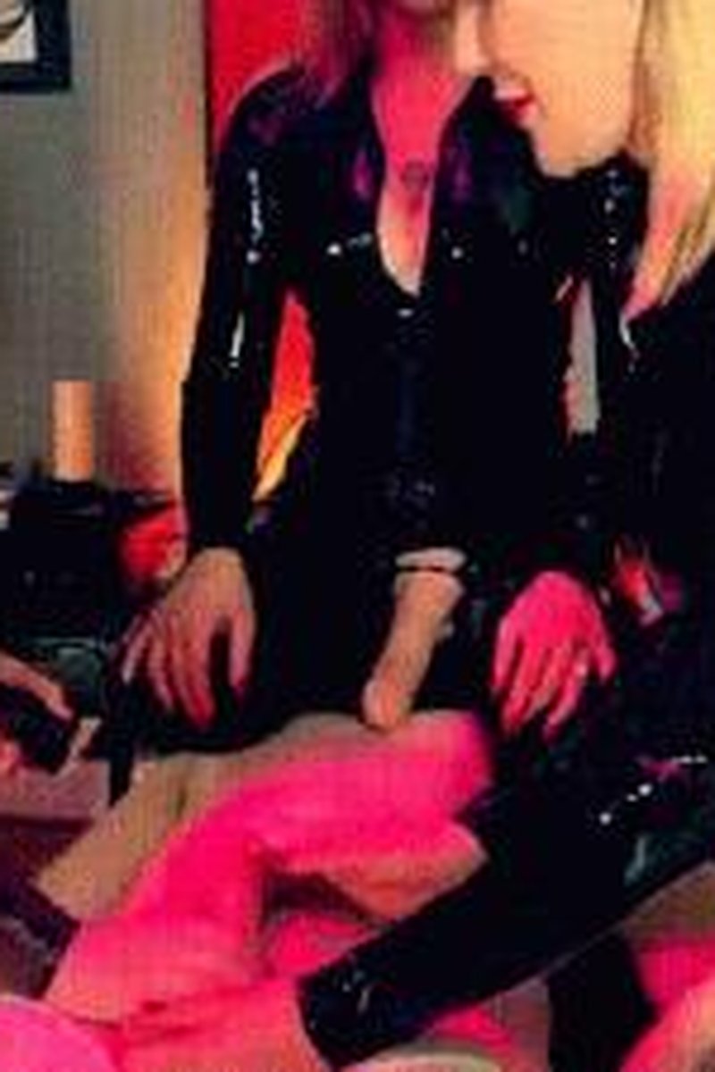 Virgin Slut - Screenshot 1 of 4 - Pegging