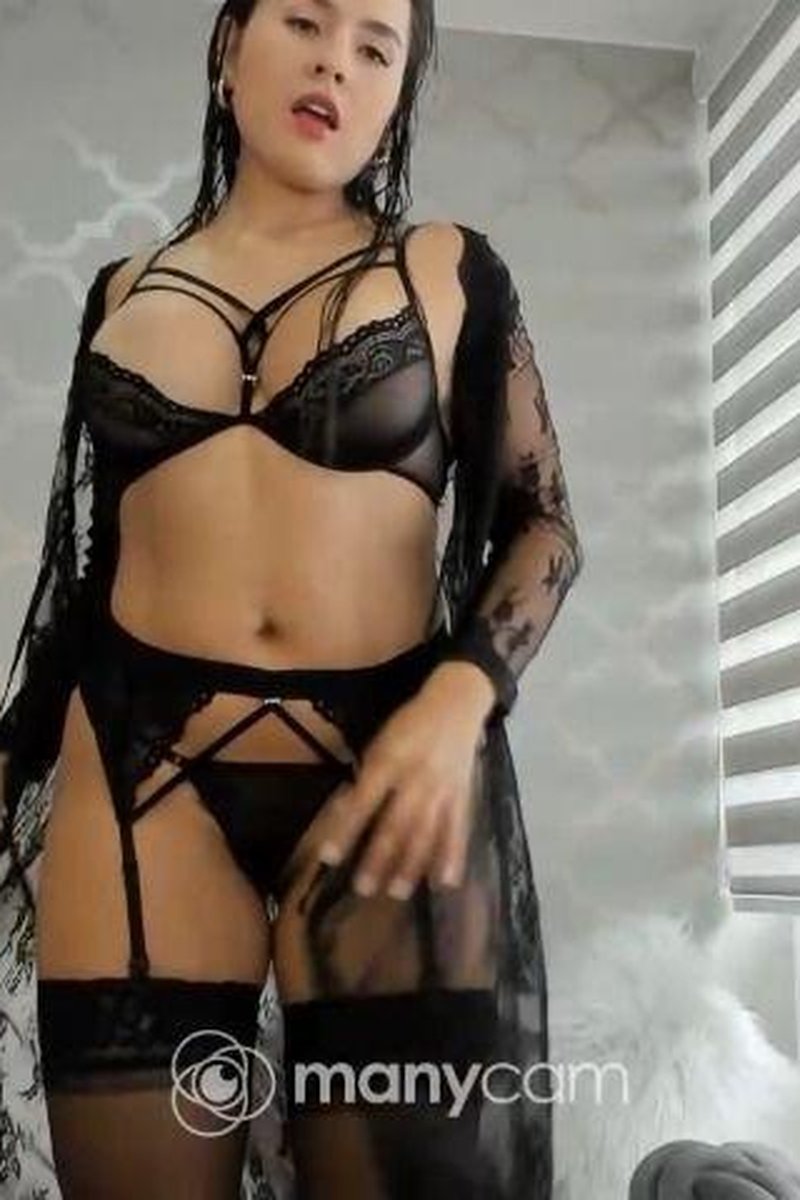 Open Legs - Screenshot 1 of 4 - Big Ass