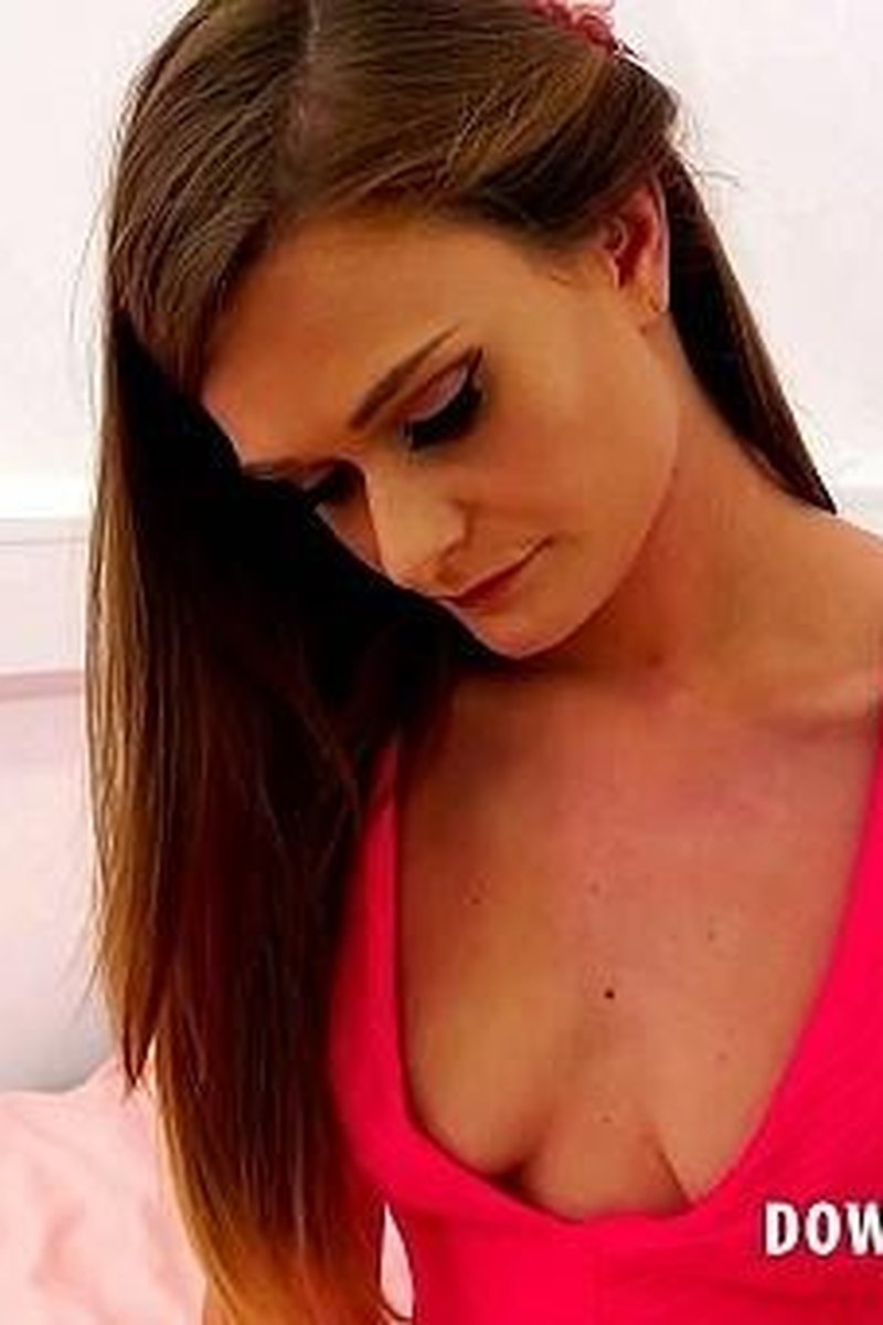 Honour May - Screenshot 1 of 4 - Downblouse