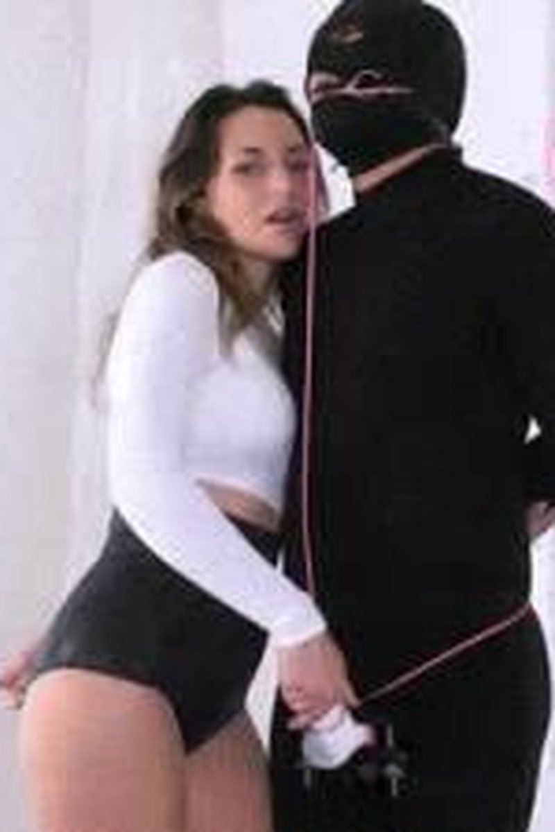 Good Posture Torment - Screenshot 1 of 4 - Bondage