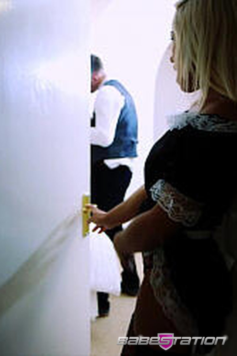 Karlie Simon & Caprice Jane - Hotel Seduction - Screenshot 1 of 4 - Bsx Content