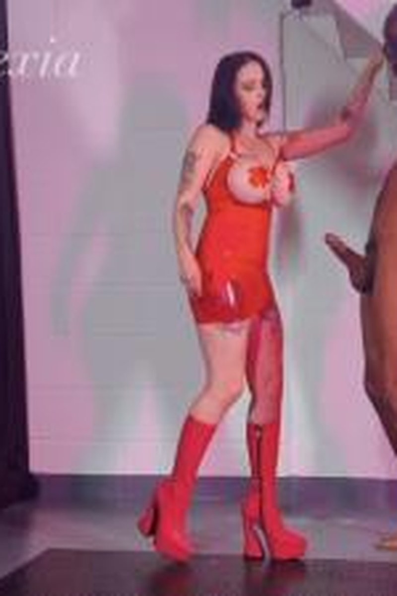 Ballbusting In Boots! - Screenshot 1 of 4 - Big Tits