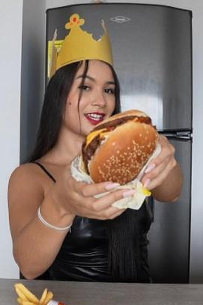 Burger Time - Screenshot 1 of 4 - Babes