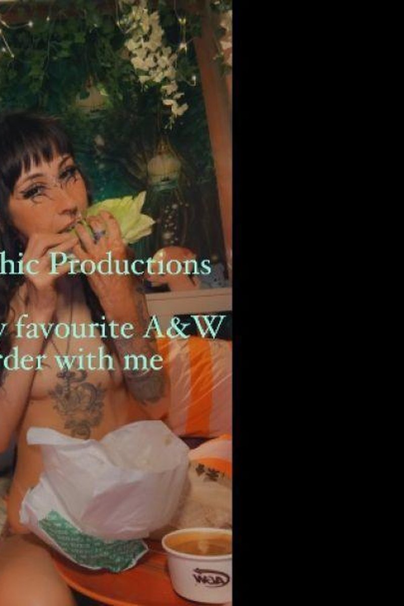 Stuffed Face - Screenshot 1 of 4 - Armpit Fetish