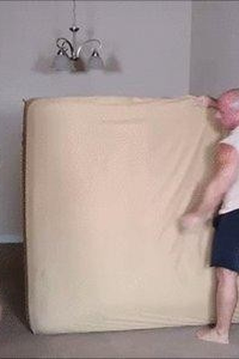 Helping Step-Sis Move - Screenshot 1 of 4 - All Sex