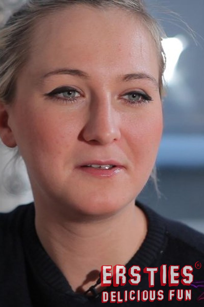 Interview with Vio - Screenshot 1 of 4 - Blond Hair