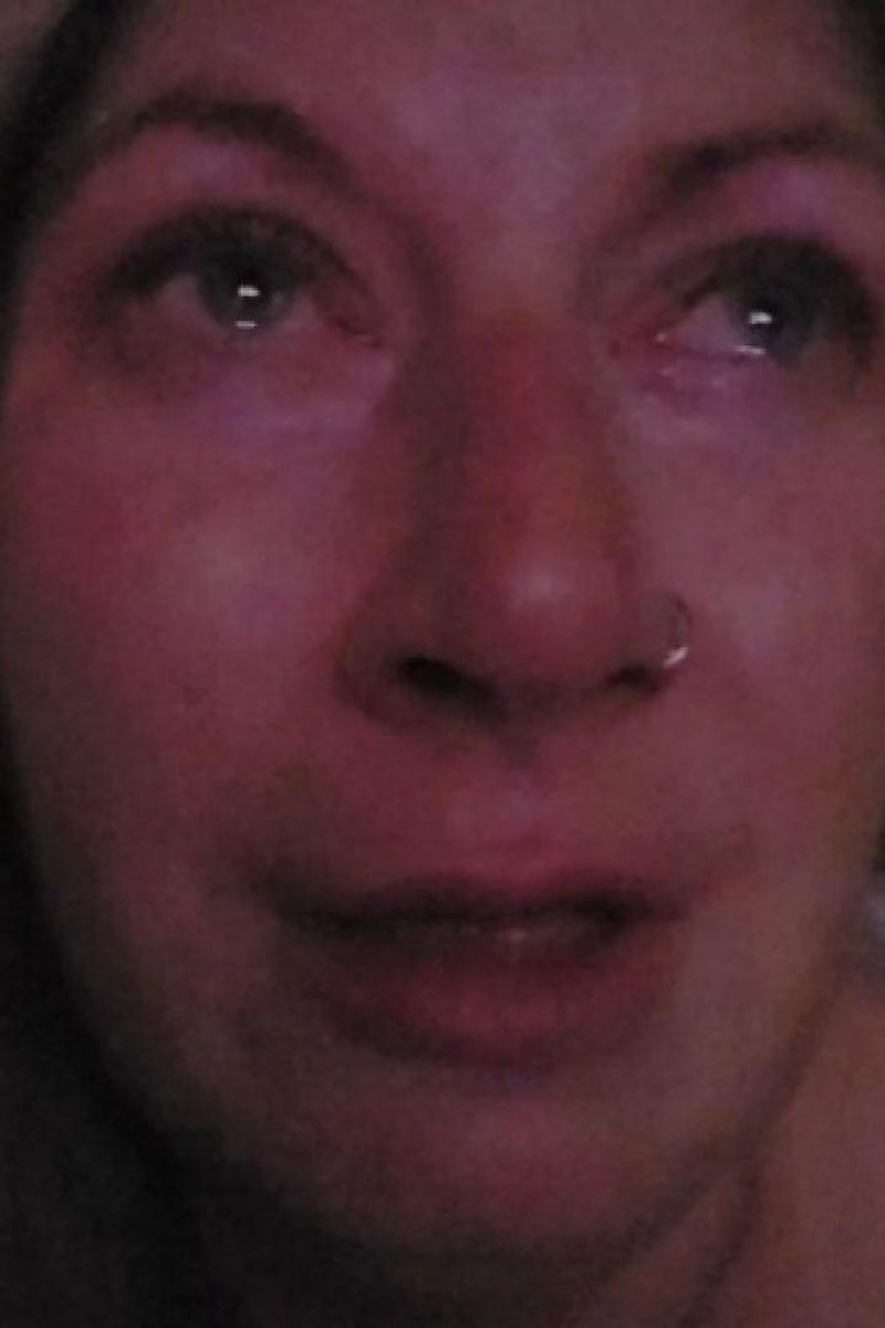 Crying - Screenshot 1 of 4 - Eye Contact