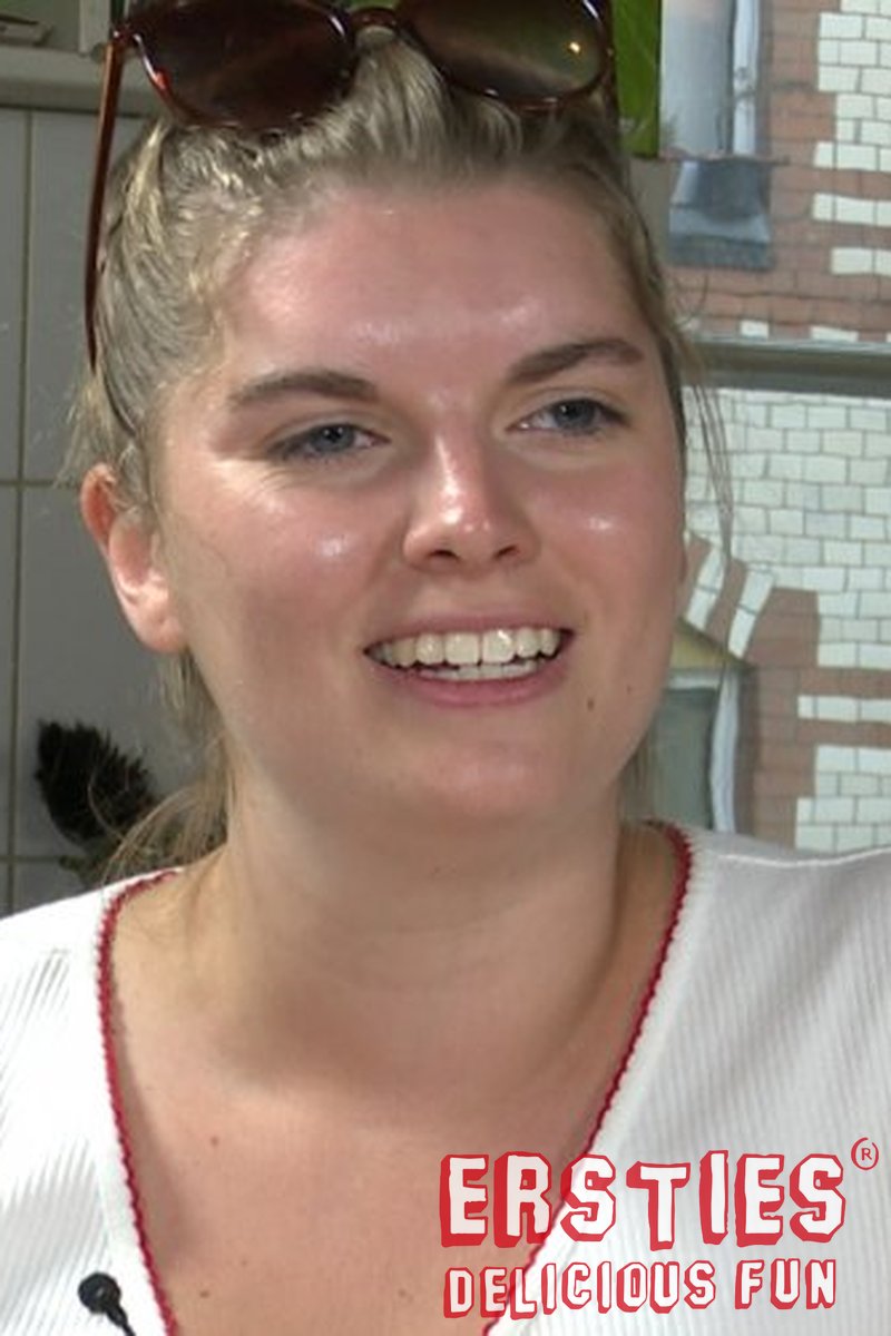 Interview with Natascha - Screenshot 1 of 4 - European